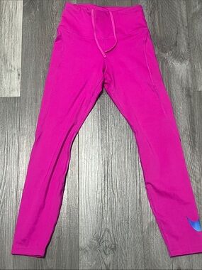 Nike woman’s running leggings / pink/ size XS